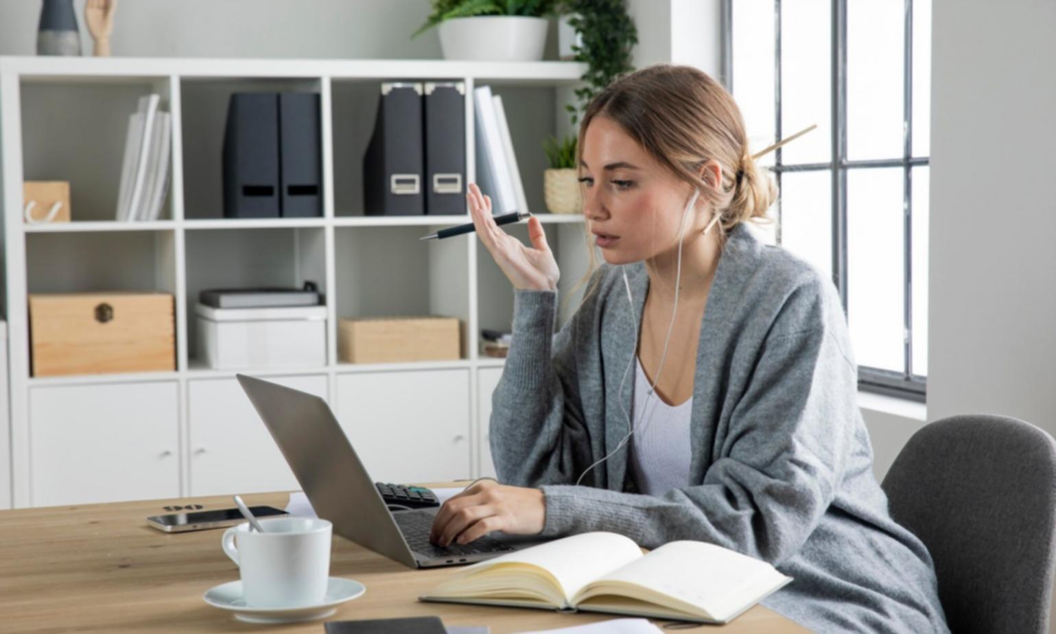Moderne Finanzanalyse und Fundamentalanalyse Arbeitsplatz